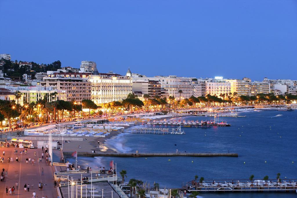 Ibis Cannes Plage La Bocca Bagian luar foto