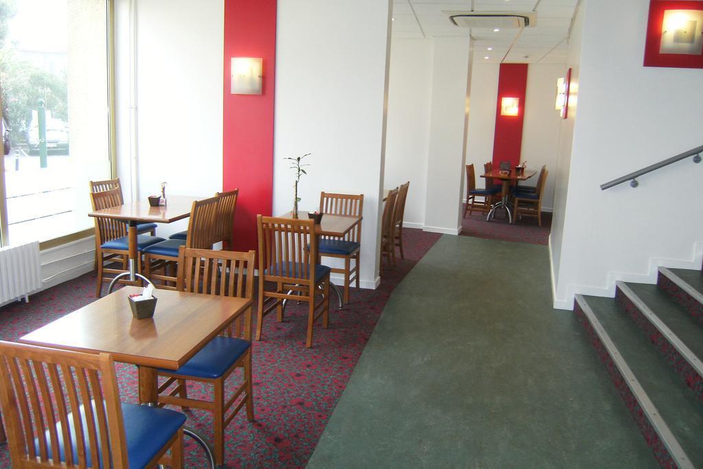 Ibis Cannes Plage La Bocca Bagian luar foto