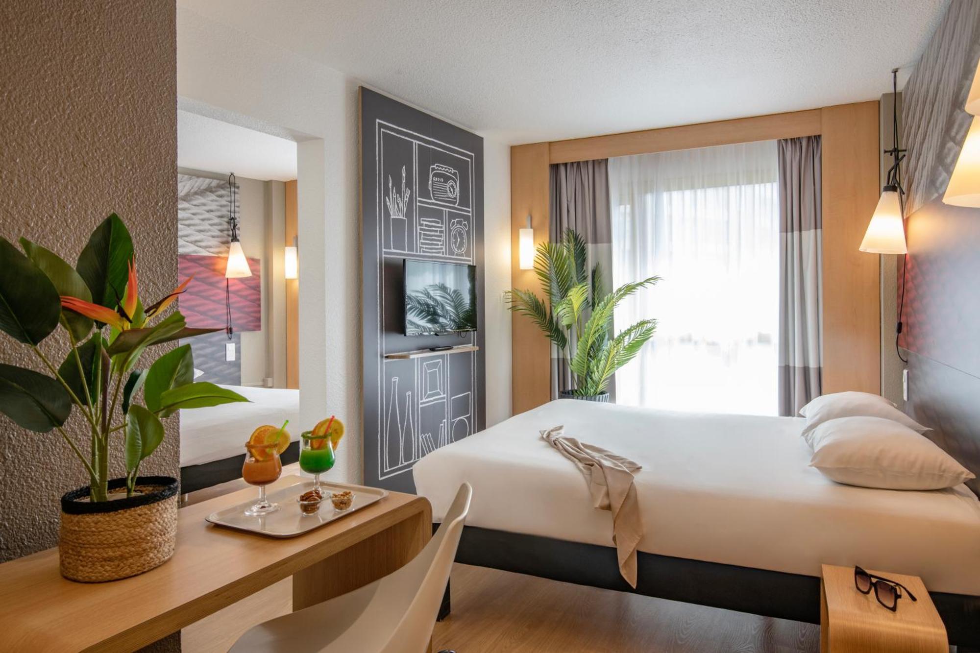 Ibis Cannes Plage La Bocca Bagian luar foto