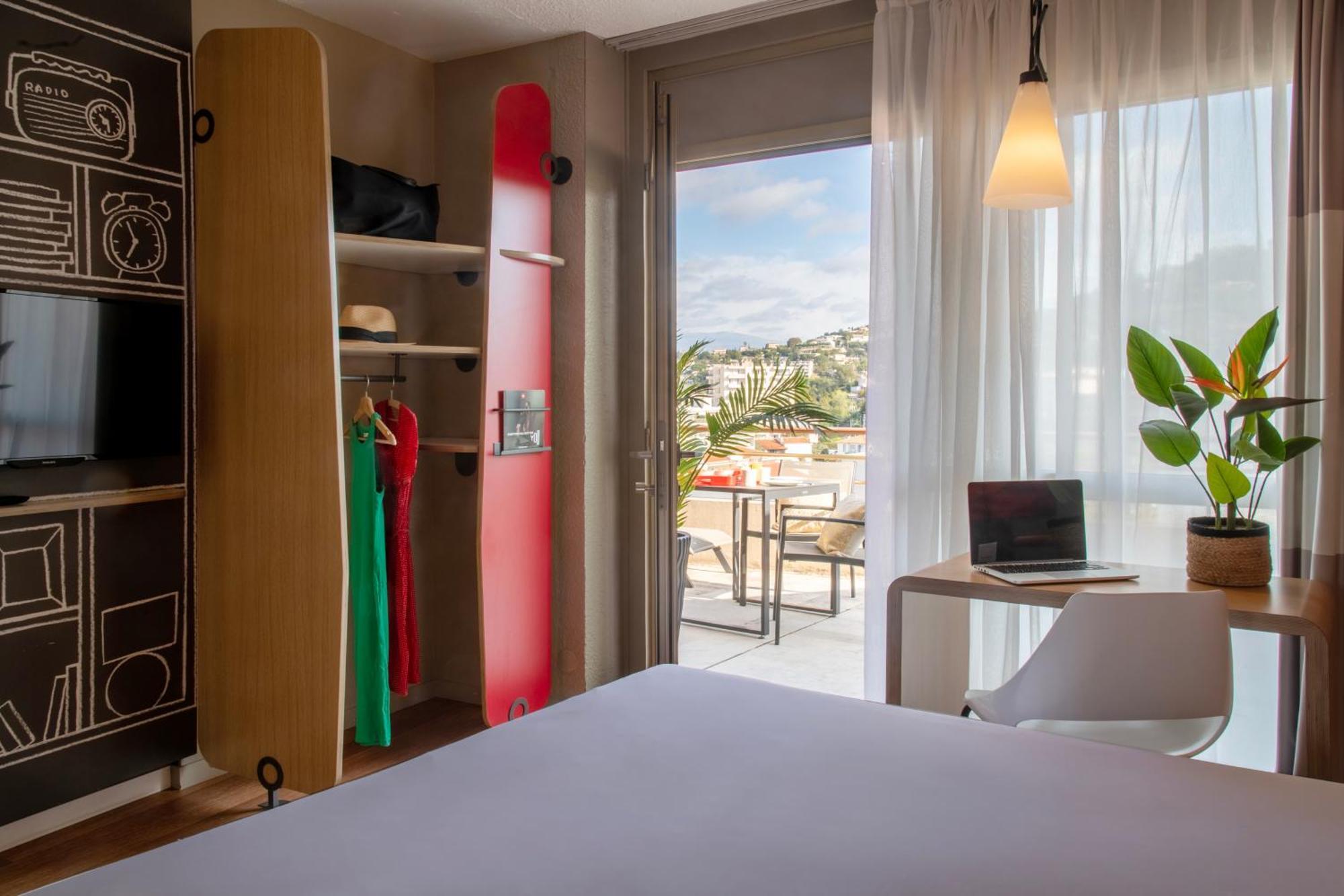 Ibis Cannes Plage La Bocca Bagian luar foto