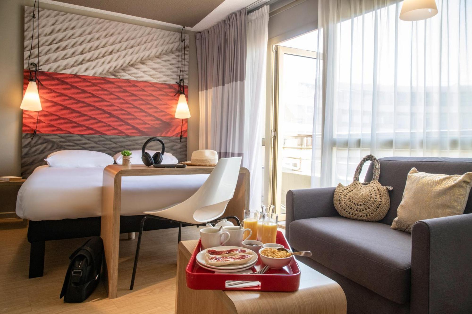 Ibis Cannes Plage La Bocca Bagian luar foto