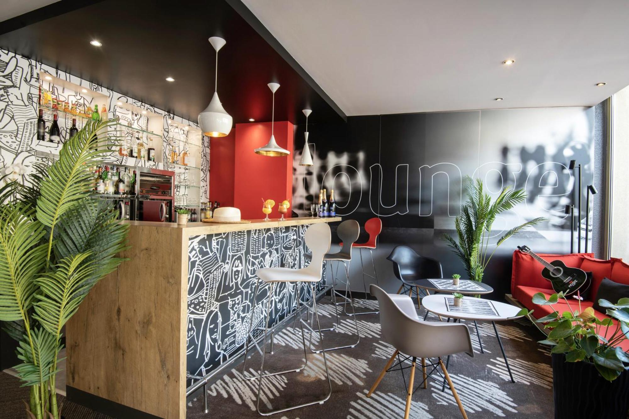 Ibis Cannes Plage La Bocca Bagian luar foto