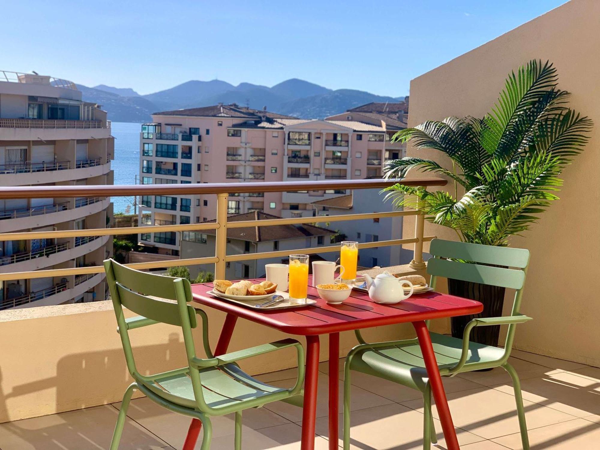 Ibis Cannes Plage La Bocca Bagian luar foto